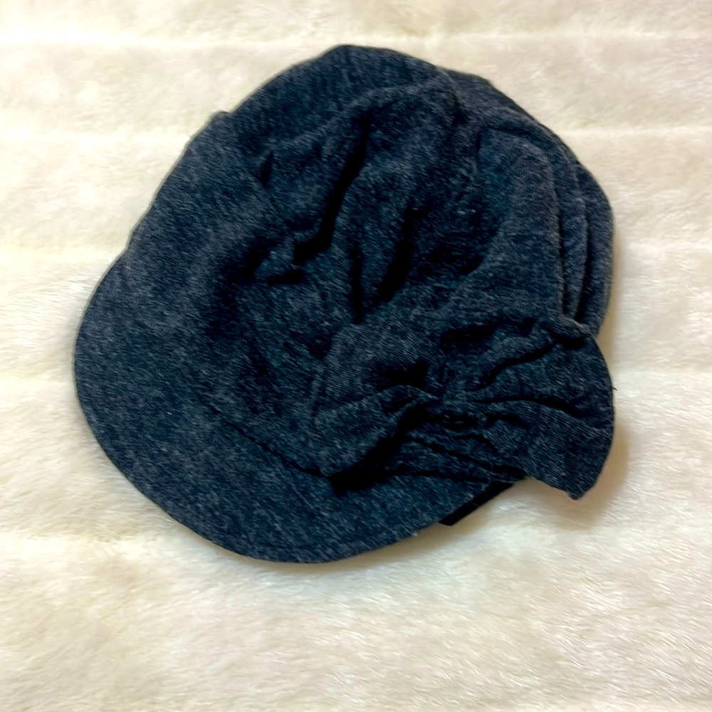 Hat grey